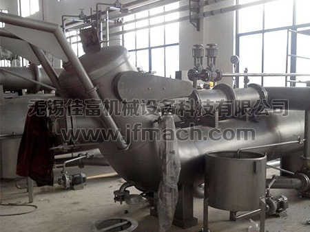 100公斤毛毛蟲(chóng)