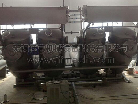 10000公斤毛毛蟲(chóng)